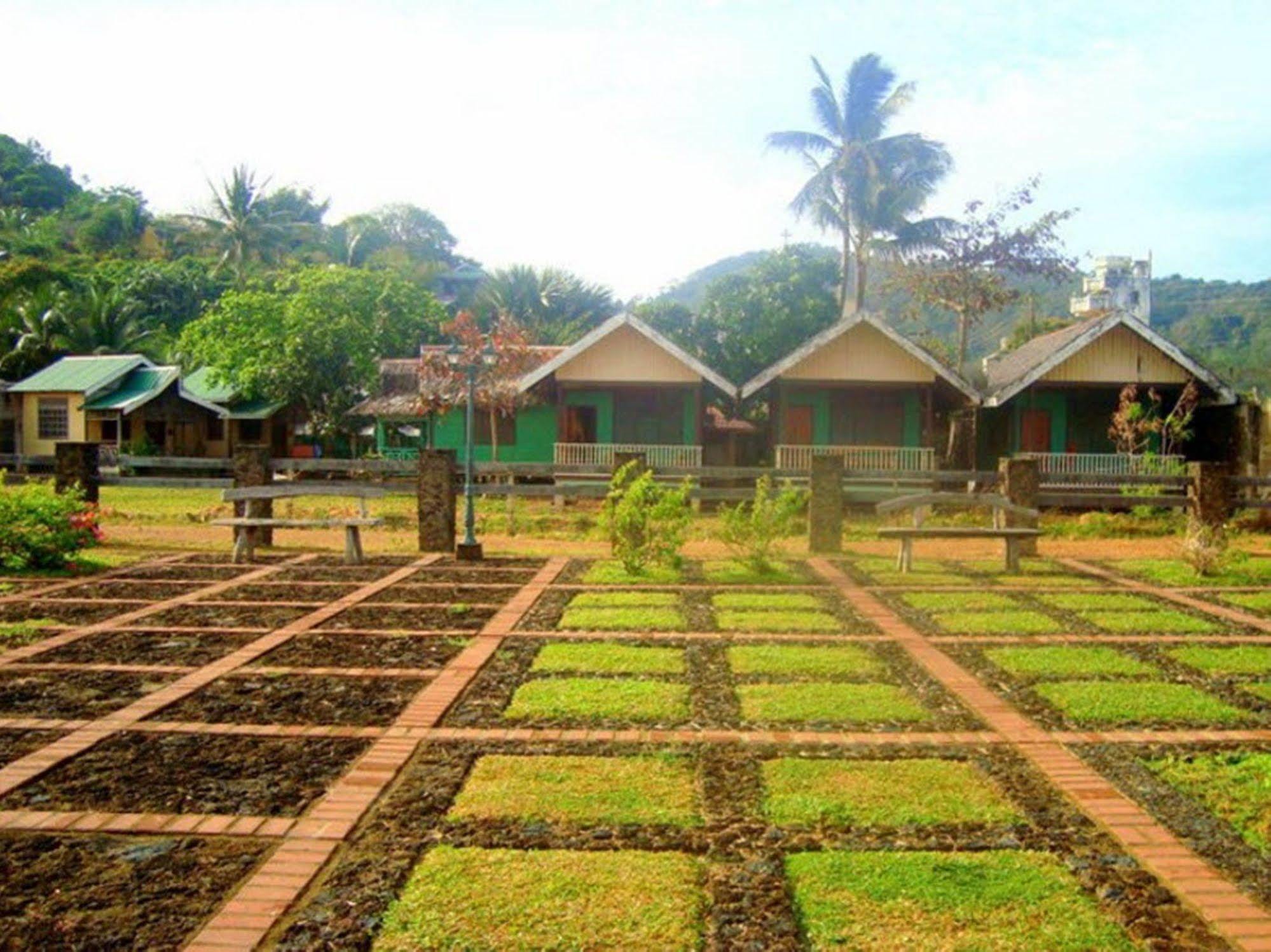 Pems Pension And Restaurant Taytay  Exterior photo